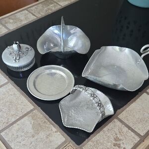 Elegant Silver Decorative Dish Set